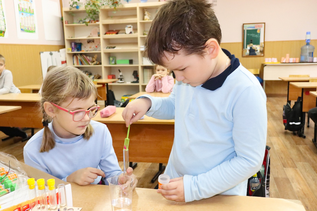 ЛабораториУМ - клуб маленьких ученых